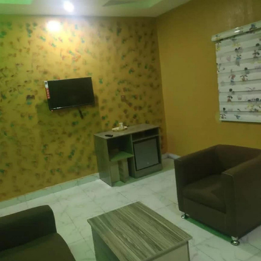 Others 3, A12 Hotels, Umuahia North