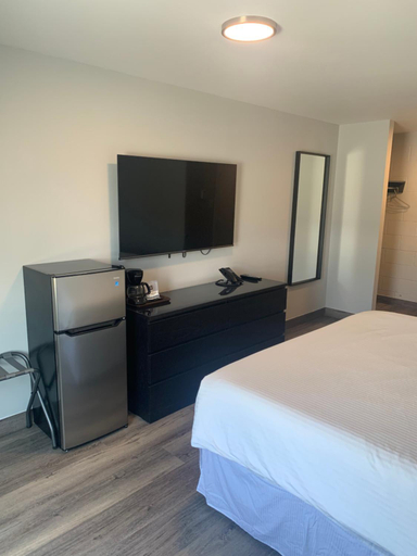 Others 5, Nor Villa Hotel, Division No. 11