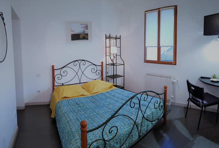Bedroom 2, Le Medoc de Maxou, Gironde