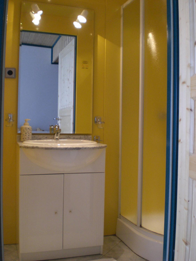 Bathroom 2, Hotel Asperner Lowe, Wien