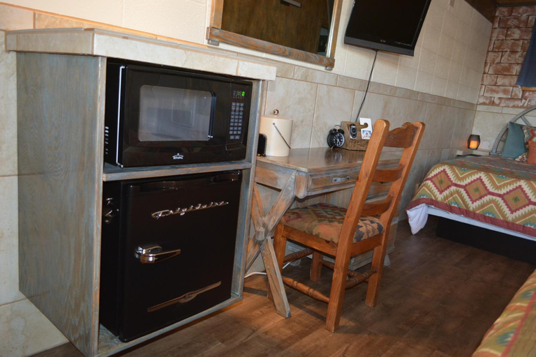 Others 1, Lariat Motel, Big Horn