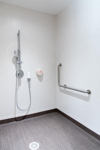 Bathroom 17