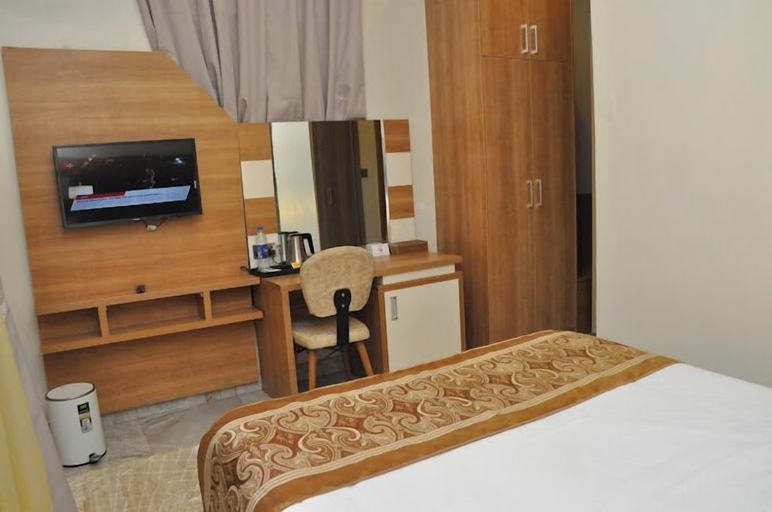 Bedroom 3, Ramat Hotel and Garden, IlorinWe