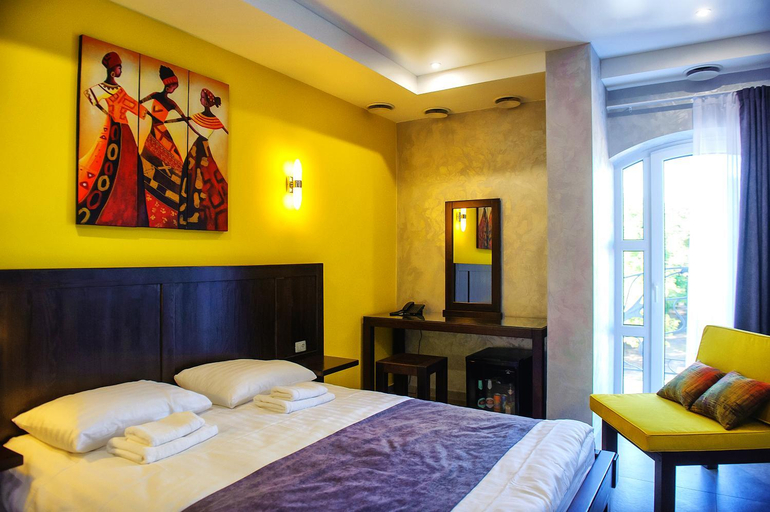 Others 4, Gaudi stylish hotel, Bilia‹vs'kyi