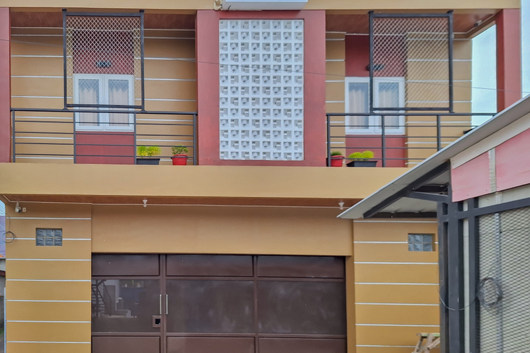 Exterior & Views, RedDoorz Syariah @ Borba Kesepuhan Cirebon, Cirebon