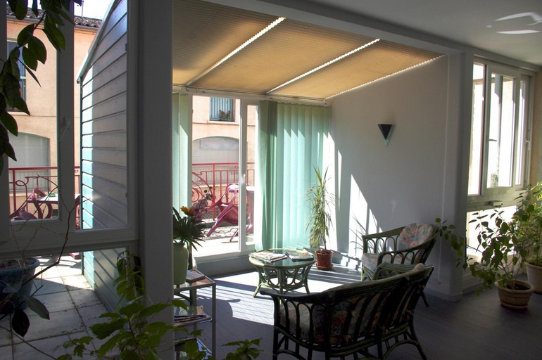 Others, Hotel de Bordeaux, Lot