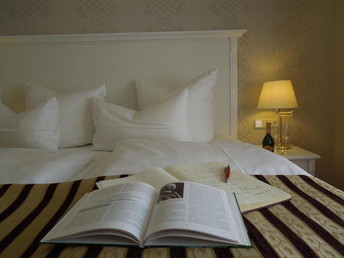 Bedroom 2, Hotel Mutiger Ritter, Burgenlandkreis