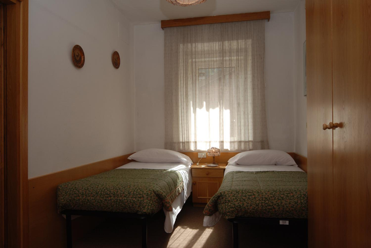 Bedroom 2, Hotel Ancora, Trento