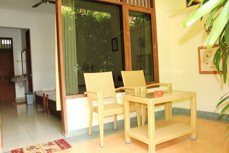 Dining Room 10