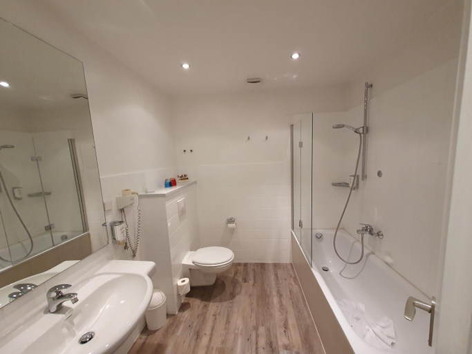 Bathroom 4, Hotel Paulsen, Rotenburg (Wümme)