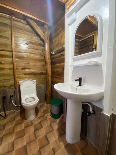 Bathroom 2, Surf Bay Hotel, Pothuvil