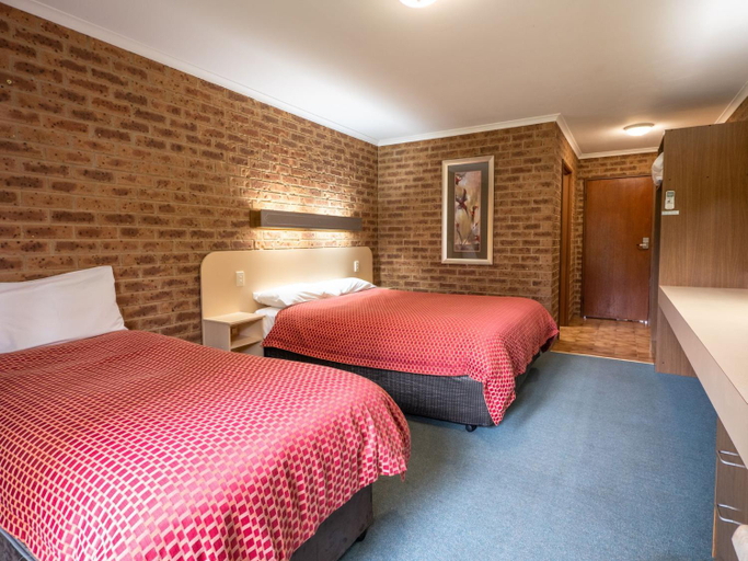 Others 3, Eildon Parkview Motor Inn Room 3, Murrindindi - East
