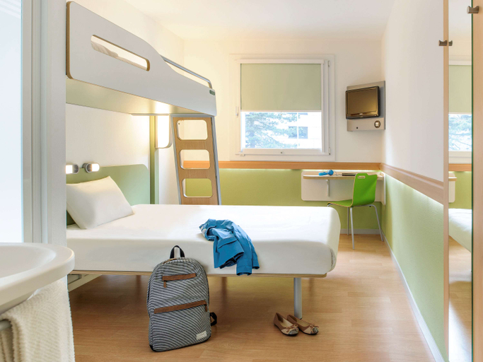 Bedroom 4, ibis budget Bern Expo, Bern
