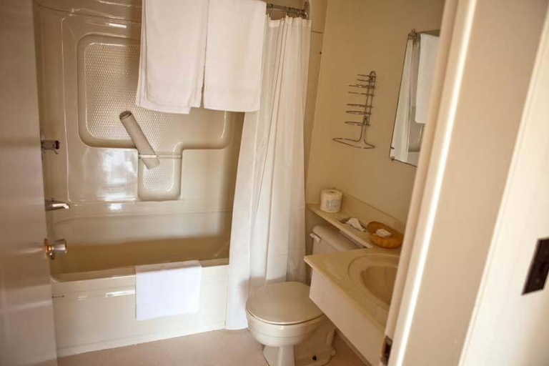 Bathroom 3, The Clansman Motel, Cape Breton