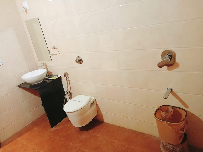Bathroom 4