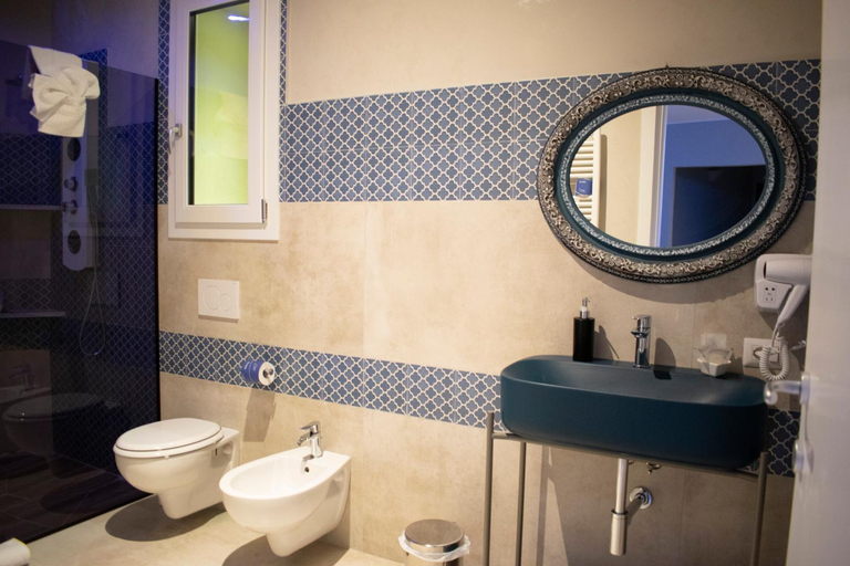 Others 3, B&B Sulla Rupe, Bari