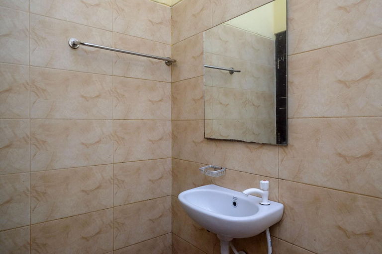 Bathroom 4