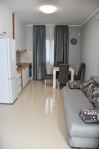 Others 4, Apartments Sisevic