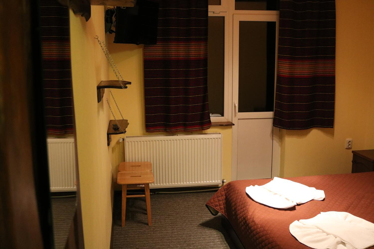 Bedroom 2, Оселя Драгобрат, Rakhivs'kyi