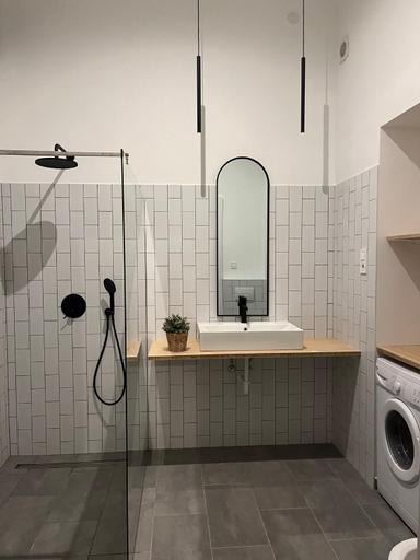 Bathroom 3, Palace District Apartment, Budapesti