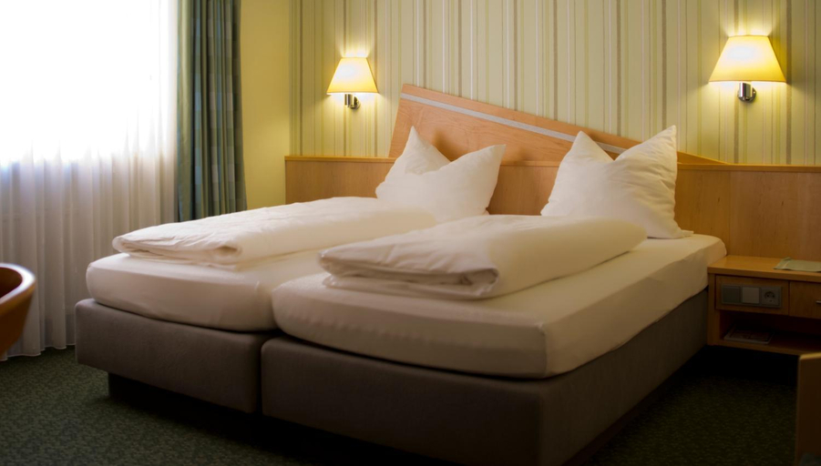 Bedroom 2, Hotel Restaurant zur Windmuhle, Ansbach