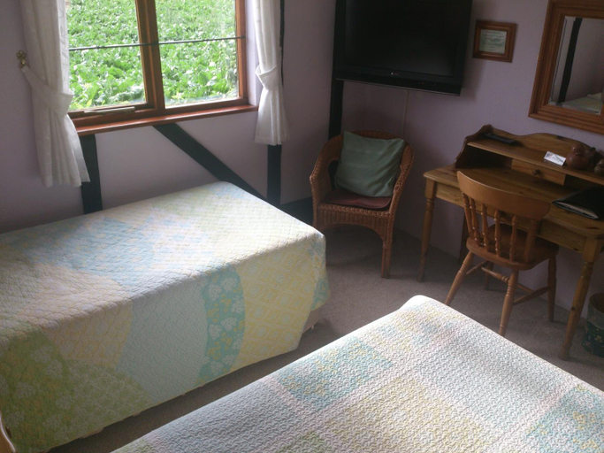 Bedroom 2, Six Bells, Suffolk