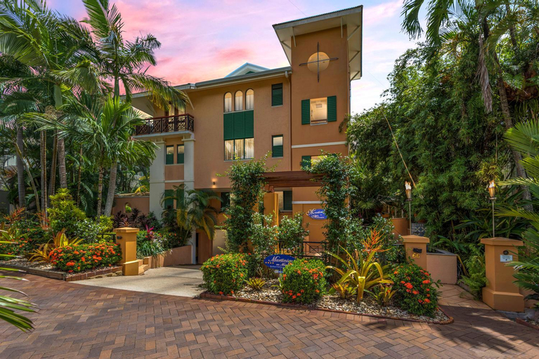 Exterior 9