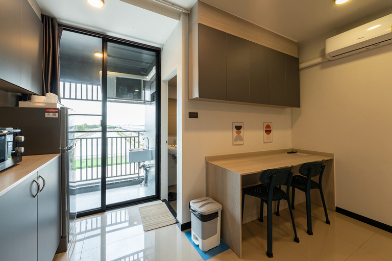 Dining Room 4