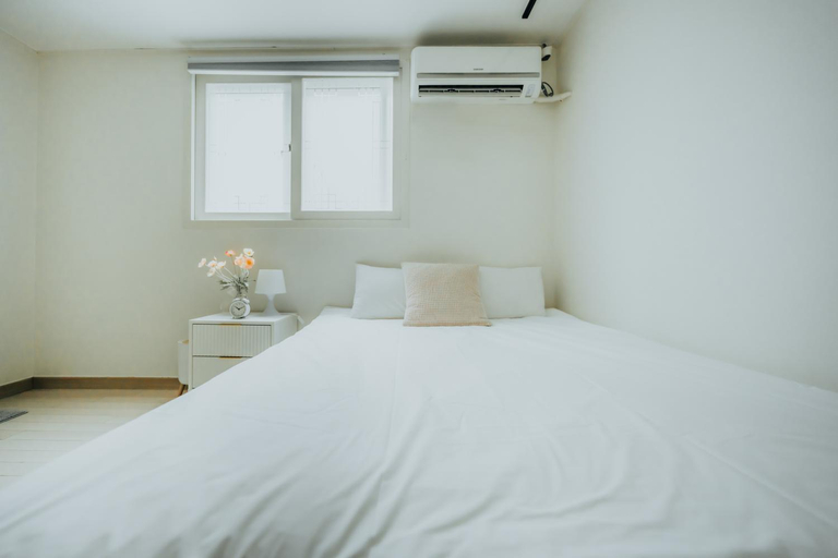 Bedroom 2, DK House, Seodaemun