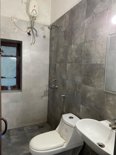 Bathroom 2, Blue Town Hostel, Jodhpur