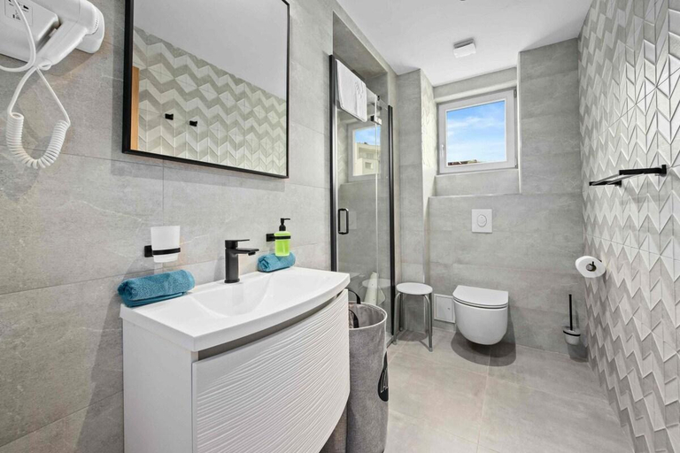 Bathroom 4, Villa Palma - seaside luxury villa for 6 person!, Pula