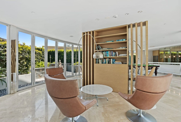 Luxury Beachfront Stay in Kirra, Gold Coast