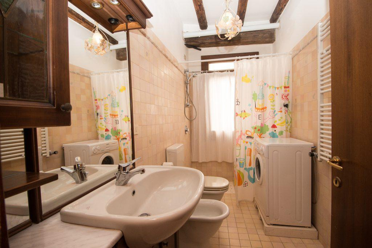 Bathroom 3, CANAL DREAM water view cosy apartment AC WiFi, Venezia