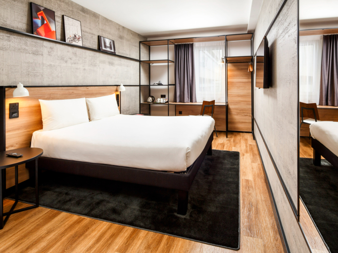 Bedroom 2, ibis London Heathrow T5, London