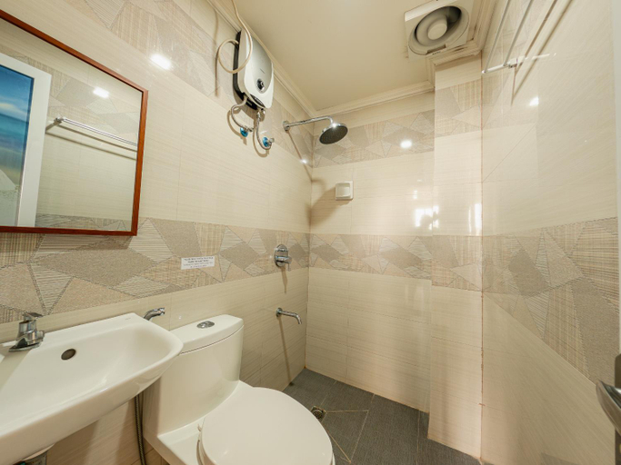 Bathroom 4, La Choeben Suites, Calbayog City