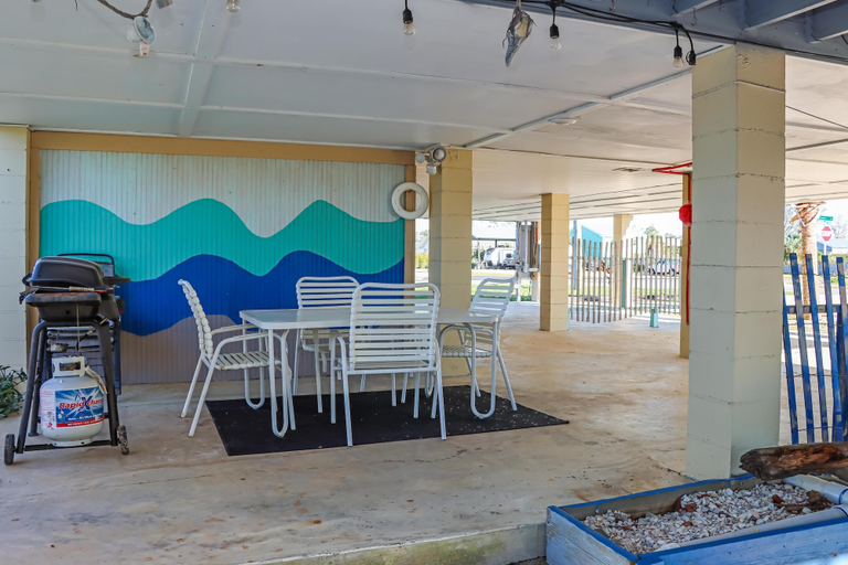 Food & Drinks, Sea Hook, Gulf