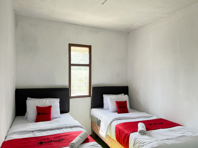 Bedroom 25