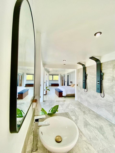 Bathroom 5