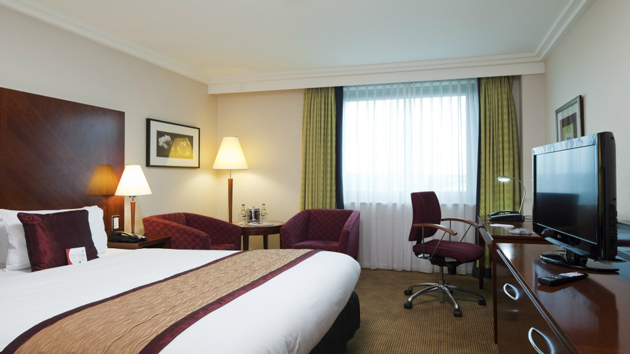 Crowne Plaza BIRMINGHAM NEC - Tap to explore photos