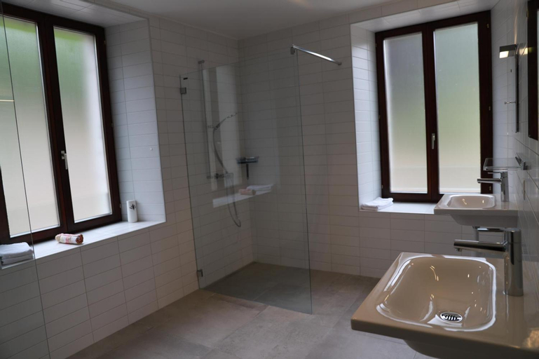 Bathroom 8