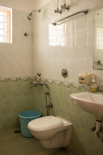 Bathroom 4, Catalyst Suites, Bangalore