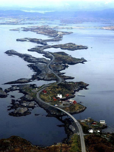 Others 4, Leite Gard near Atlantic Road in Hustadvika, Eide