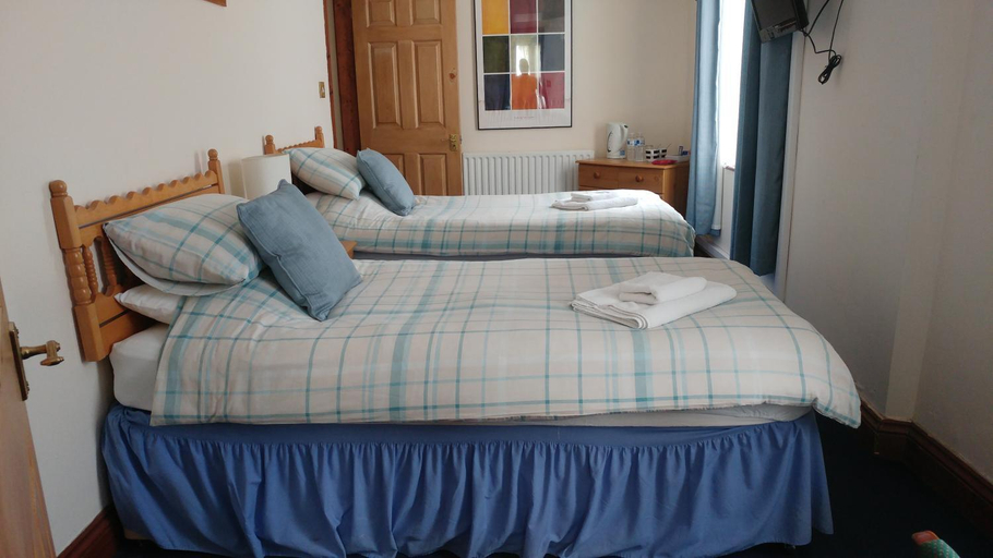 Bedroom 3, The Three Horseshoes, Buckinghamshire