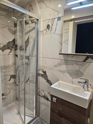 Bathroom 4, La Playa Hotel