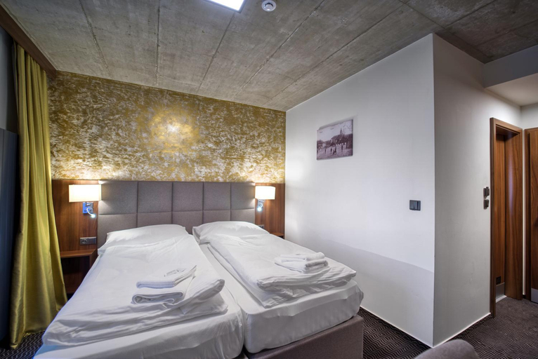Bedroom 2, Narodni dum Podborany, Louny