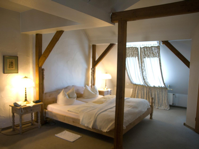 Bedroom 10