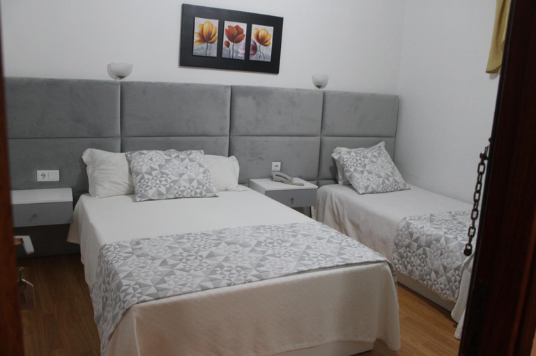 Bedroom 3, Alojamento Local Santa Cruz, Miranda do Douro