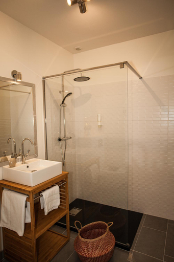 Bathroom 1, Maison d'hotes les Escures, Ille-et-Vilaine