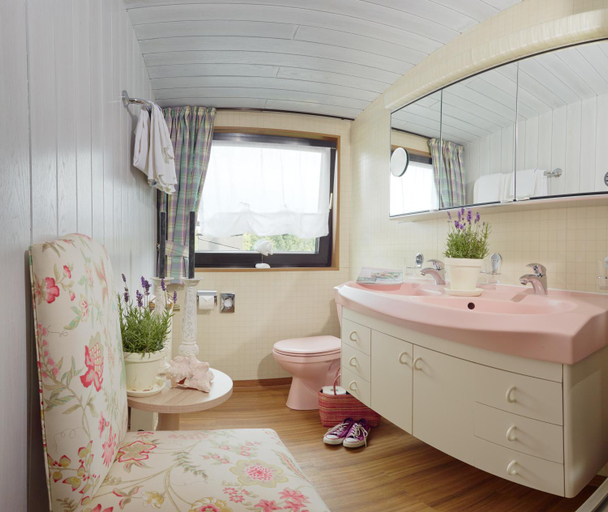 Bathroom 8