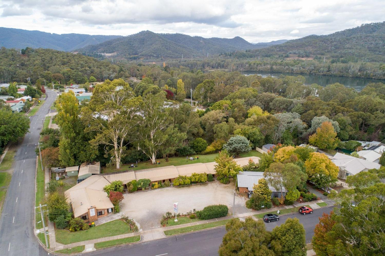 Others 1, Eildon Parkview Motor Inn Room 3, Murrindindi - East